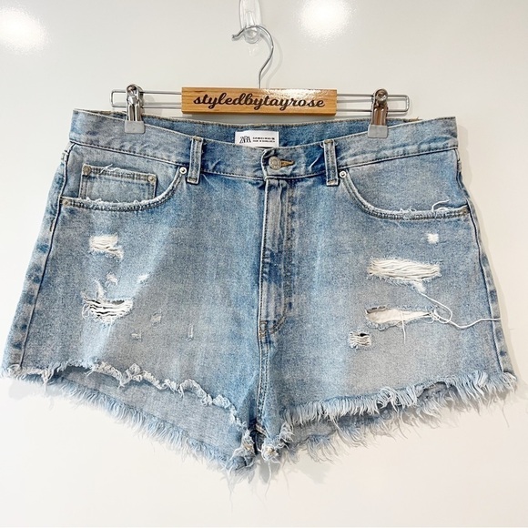 Zara High Rise Relaxed Fit Denim Shorts - Picture 1 of 8